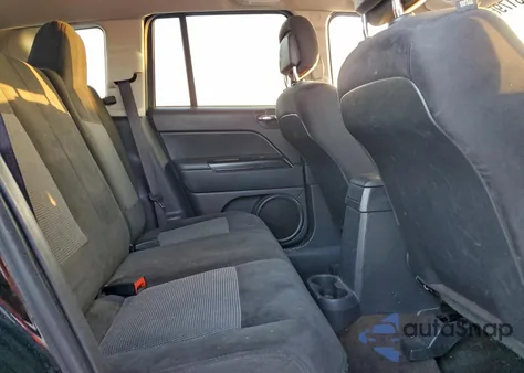 2016 Jeep Compass Sport z USA, uszkodzony, nr VIN 1C4NJCBA9GD574058